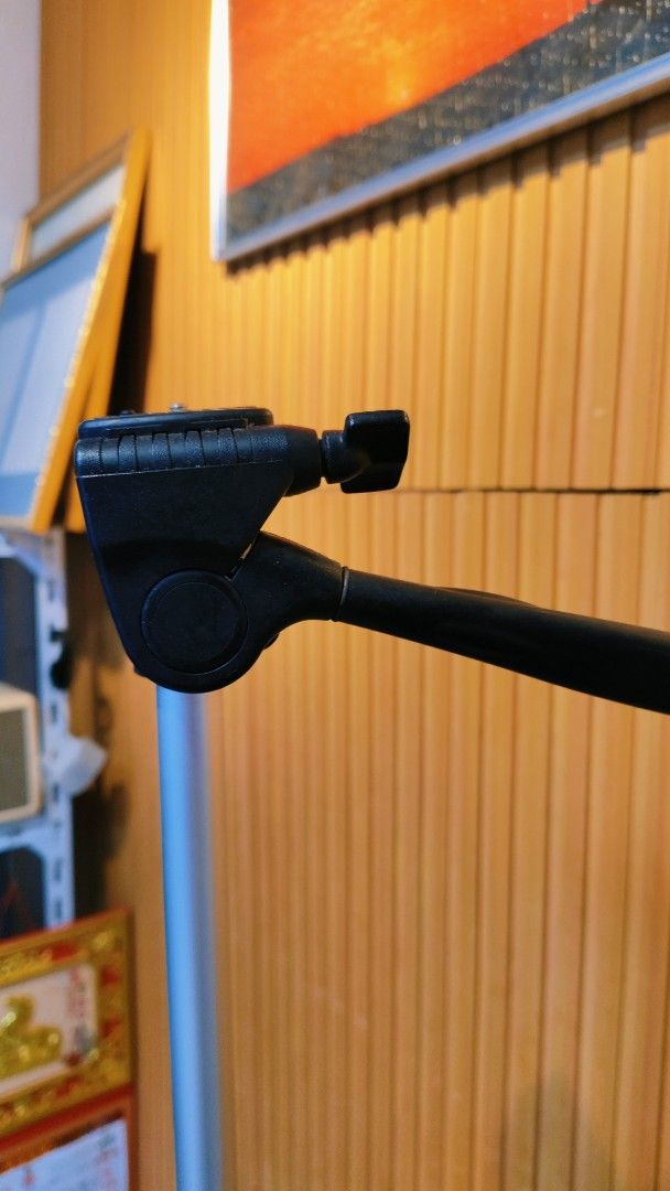 SLIK SDV-10 Tripod (Category: Tripods & Monopods) located in Bulacan. Submitted by babz30261 (Listing ID 1460001807, Image 2). Description: - SLIK SDV-10 Tripod - Ideal for Photography & Videography - Sturdy and Reliable Build - Features Quick Release Plate 59 HEIGHT - Adjustable Height for Versatility - Compact Folding Design for Easy Transport - Minor cosmetic scuffs from normal use, fully functional.