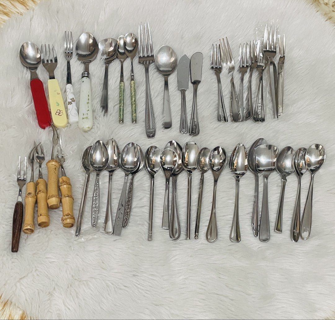 Small spoon and fork bundle dessert/coffee etc. (Category: Dinnerware & Cutlery) located in Quezon City. Submitted by sissymissy1527 (Listing ID 1460010466, Image 1). Description: Take all only Selling as is where is.