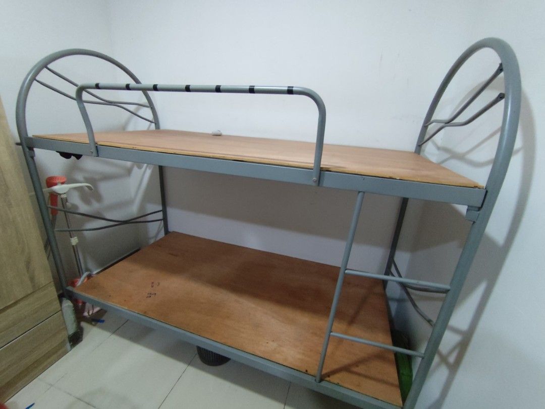 Solid Metal Bedframe-Double Deck (Category: Bed Frames & Mattresses) located in Kuala Lumpur. Submitted by fabz_1107 (Listing ID 1459981354, Image 2). Description: Lightly used bedframe. Purchased for RM550. Replace to single bed so want to sell it. Self collection or by lalamove. Location : Bagan, Butterworth.