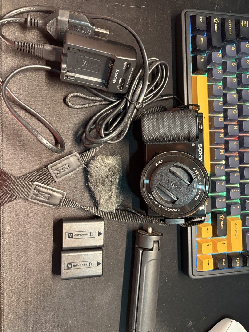 SONY ZVE 10 (Category: Cameras) located in Meycauayan. Submitted by catarinavldz (Listing ID 1459943962, Image 2). Description: 📷 SONY ZV-E10 — FOR SALE Condition: 8/10 • Minor dents / signs of use • Needs cleaning • No issue using the camera — fully functional • No functional defects Complete Inclusions: • Sony ZV-E10 Camera Body • Original Box • Original Charger • Original Battery • Extra Battery — worth 3,000 • Sony 32GB SD Card FREE: • Mini 
