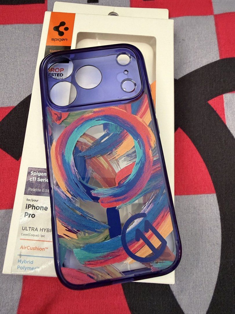 Spigen case (Category: Cases & Sleeves) located in Quezon City. Submitted by beauty_eunice (Listing ID 1459962363, Image 3). Description: Authentic iPhone 17 pro spigen case Brandnew never been use Last price posted free sf.