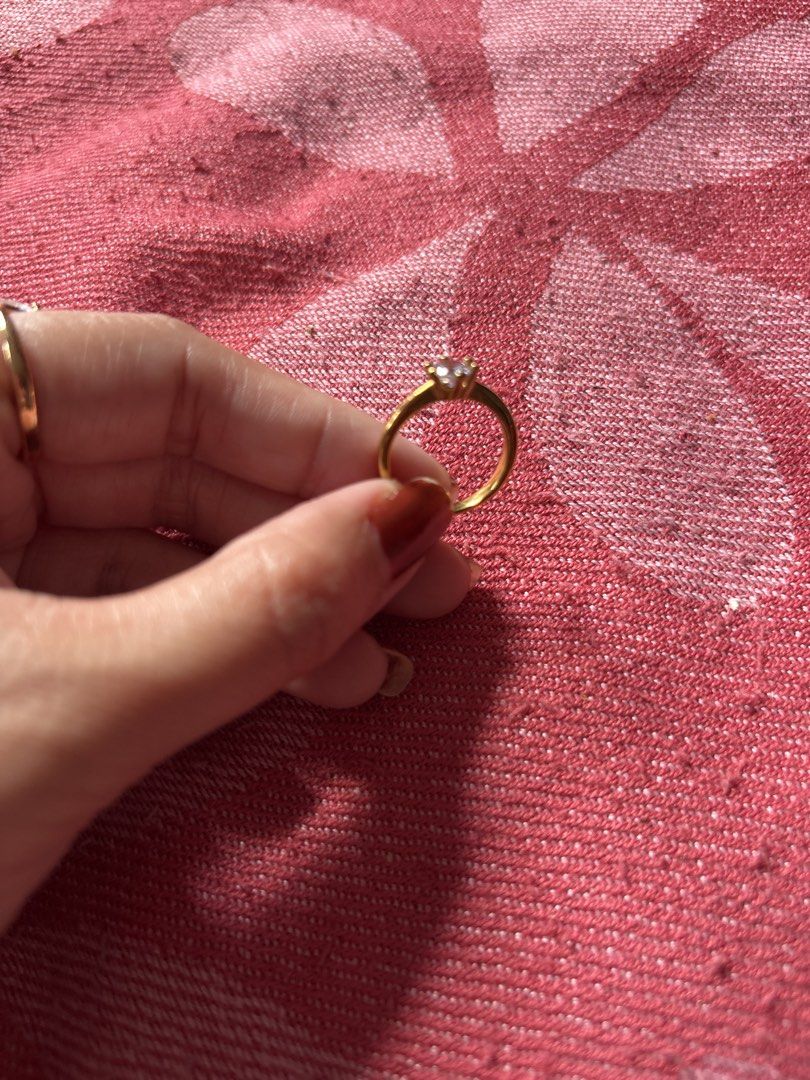 Stainless diamond engagement ring 5.5 (Category: Rings) located in San Juan City. Submitted by ywkly (Listing ID 1459967275, Image 3). Description: Stainles size 5.5.