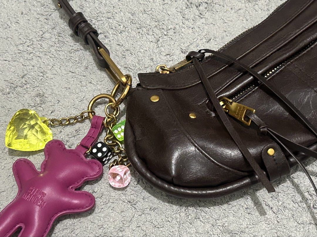 steve madden bfranz bag with charms (Category: Shoulder Bags) located in Manila. Submitted by acesarchive (Listing ID 1460068575, Image 2). Description: steve madden bfranz bag with bear charms in cocoa ⟡ zippers and charms in good condition.