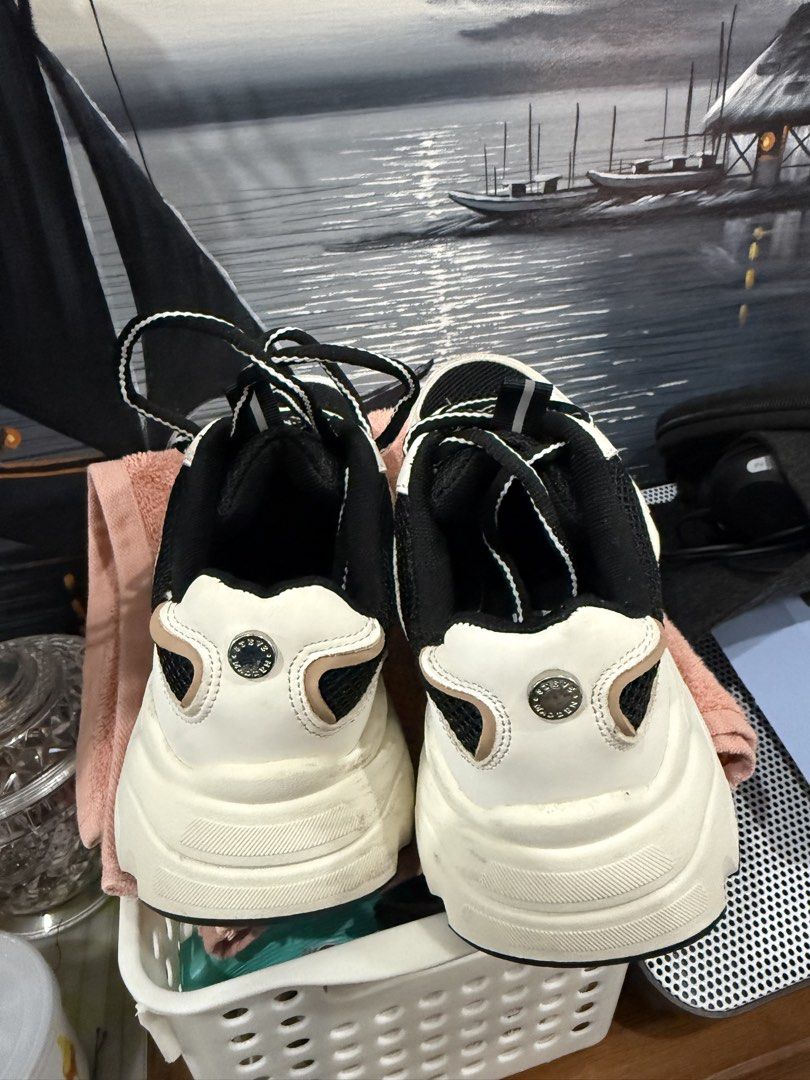 Steve Madden Chunky Sneakers White Black Tan (Category: Sneakers) located in Paranaque City. Submitted by egg_shells (Listing ID 1460014992, Image 3). Description: - Brand: Steve Madden - Style: Chunky sneakers - Color: White with black and tan accents - Closure: Lace-up - Vibe: Cool, retro - Best for: Casual wear - Condition: Lightly worn, still in good shape Bought overseas for around 7k; worn 3x only Rfs: decluttering; too many shoes .