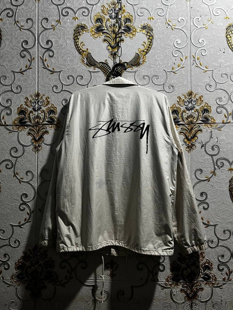 Stüssy - Cruize Logo-Print Shell Jacket - Cream (Category: Coats, Jackets and Outerwear) located in Manila. Submitted by thriftortrick11 (Listing ID 1460073791, Image 1). Description: ‎W - 22.5 ‎L - 28 ‎Color rate: 9/10 ‎Issue: Storage Stain ‎ ‎Claim Price - 1,000📩📩📩.