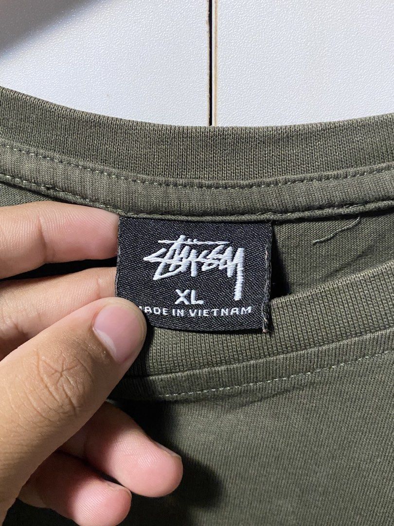 Stussy (Category: Tshirts & Polo Shirts ) located in Manila. Submitted by thrifted_g00ds2k25 (Listing ID 1459970316, Image 3). Description: STUSSY SPELLOUT POCKET TEE SIZE XL EXCELLENT CONDITION 10/10 COLOR RATE NO ISSUES 200 DM FOR MORE DETAILS AND INFO 📥📥.