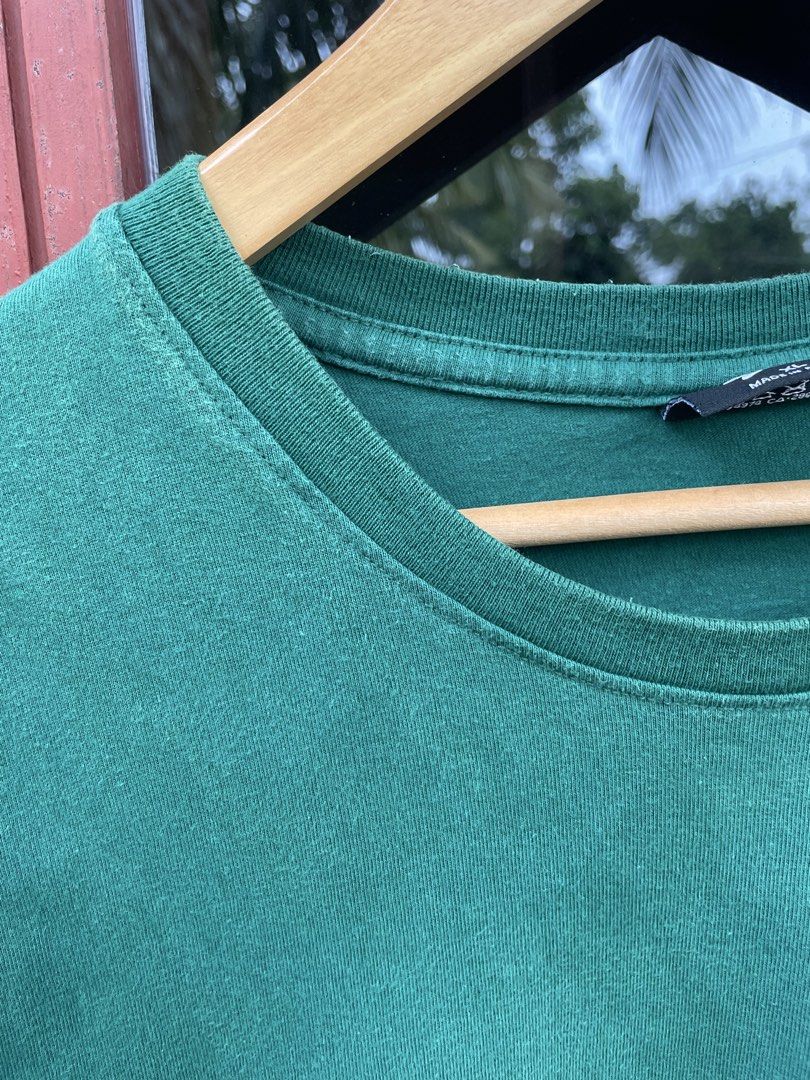 Stussy x nike (Category: Tshirts & Polo Shirts ) located in Quezon. Submitted by thriftedbyandie (Listing ID 1460027199, Image 3). Description: This is a green Nike x Stüssy International T-Shirt featuring the collaborative chest graphic that combines the classic Stüssy script, international city names, and the Nike Swoosh ₱600 plus sf📥📥.