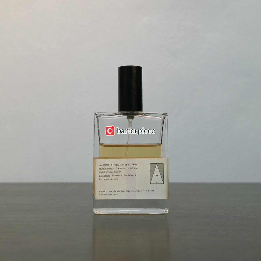 Sumo Wrestler by J-Scent (Eau de Parfum) (Category: Fragrance & Deodorants) located in Quezon City. Submitted by barterpiece (Listing ID 1460093858, Image 2). Description: J-Scent Sumo Wrestler EDP — 50 mL • ~35 mL remaining / 50 mL • Bottle only • Some staining on the paper label from the yellow tape that came with the bottle when it was shipped. I decided not to remove it since I didn’t want to risk damaging the label further. 📍 Diliman, Quezo