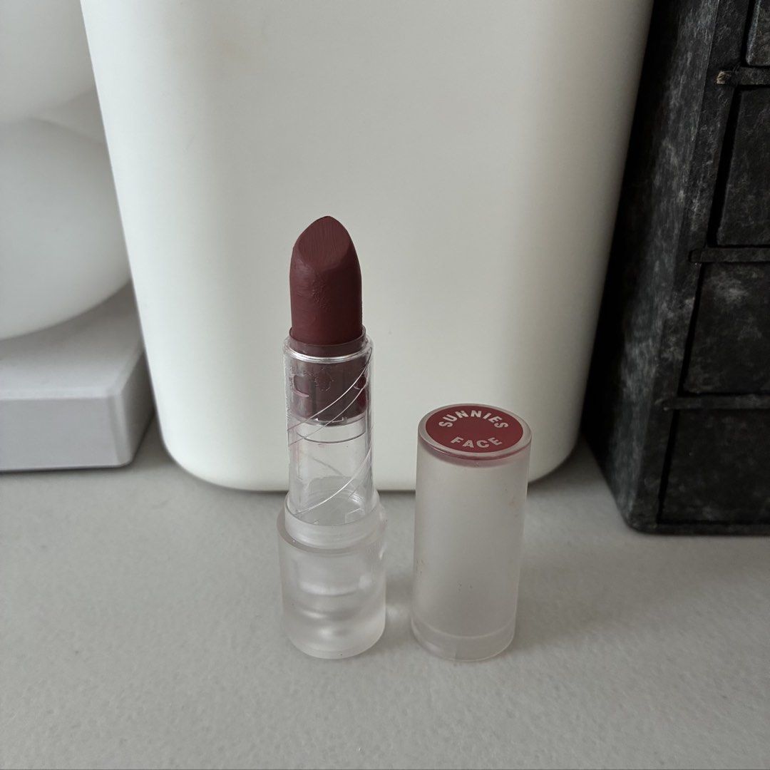 Sunnies Face Fluffmatte in 143 (Category: Makeup) located in Manila. Submitted by gabasta998 (Listing ID 1459934398, Image 1). Description: .