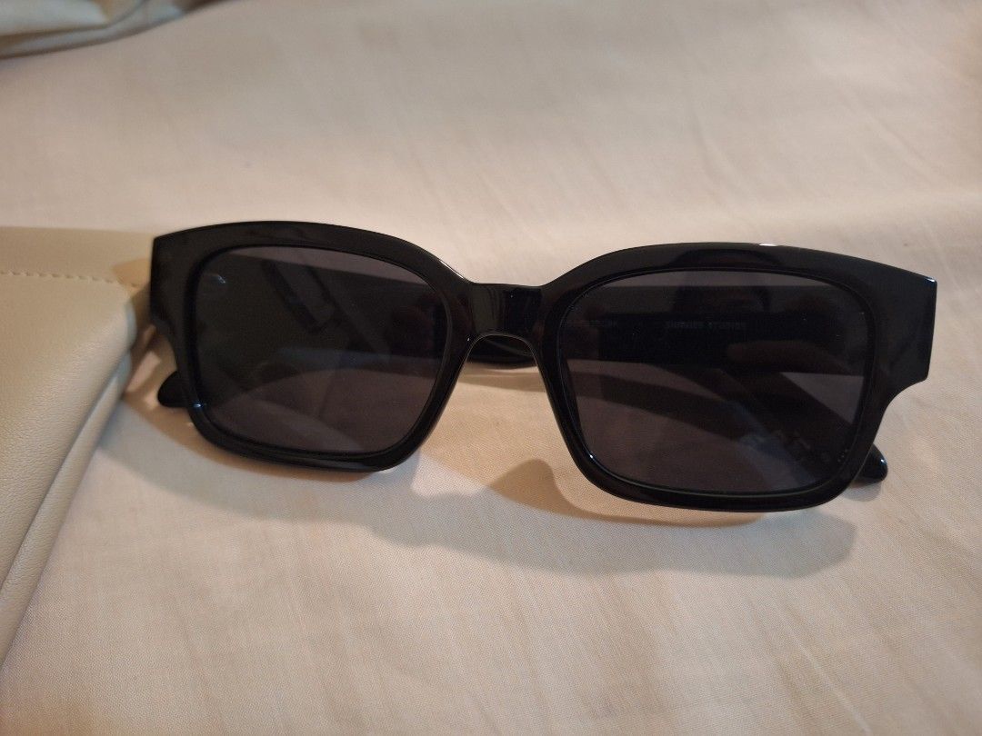 Sunnies Studios Cal Sunglasses - Ink (Category: Sunglasses & Eyewear) located in Cebu City. Submitted by hotgirltings (Listing ID 1460096090, Image 3). Description: Reason for selling: seldom used.
