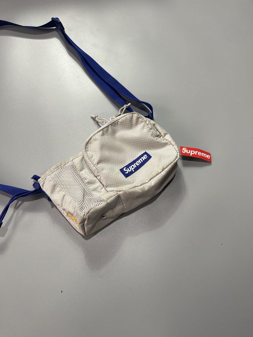 Supreme box logo sling bag (Category: Sling Bags) located in Manila. Submitted by 5kcollectiveph (Listing ID 1460086719, Image 2). Description: Supreme box logo sling bag -Authentic -Brand new / Deadstock -Minor stain due to stock.