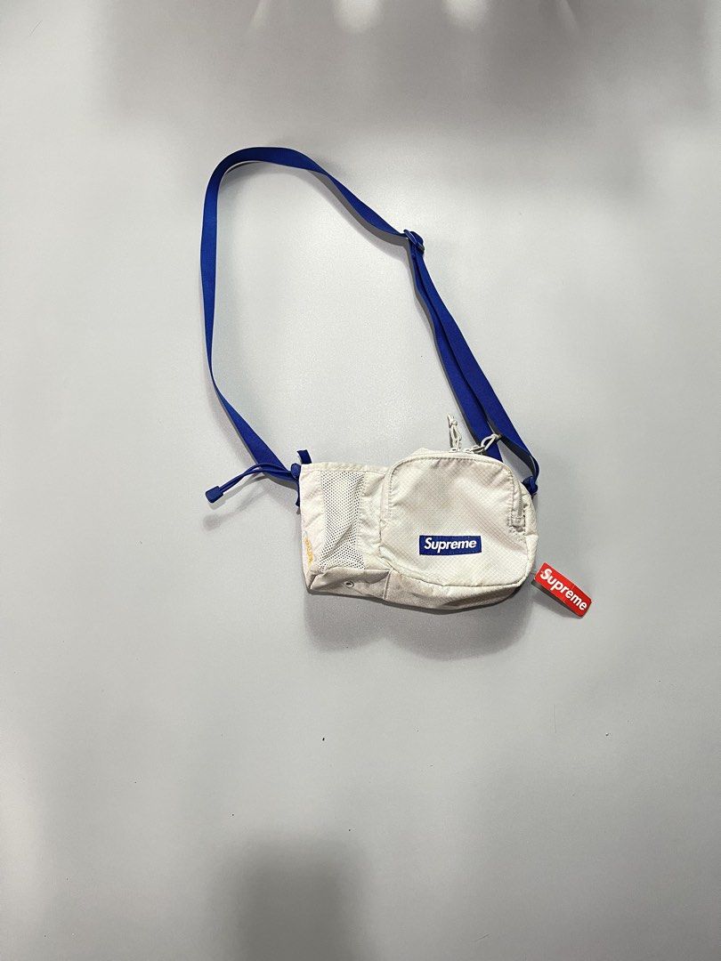 Supreme box logo sling bag (Category: Sling Bags) located in Manila. Submitted by 5kcollectiveph (Listing ID 1460086719, Image 1). Description: Supreme box logo sling bag -Authentic -Brand new / Deadstock -Minor stain due to stock.
