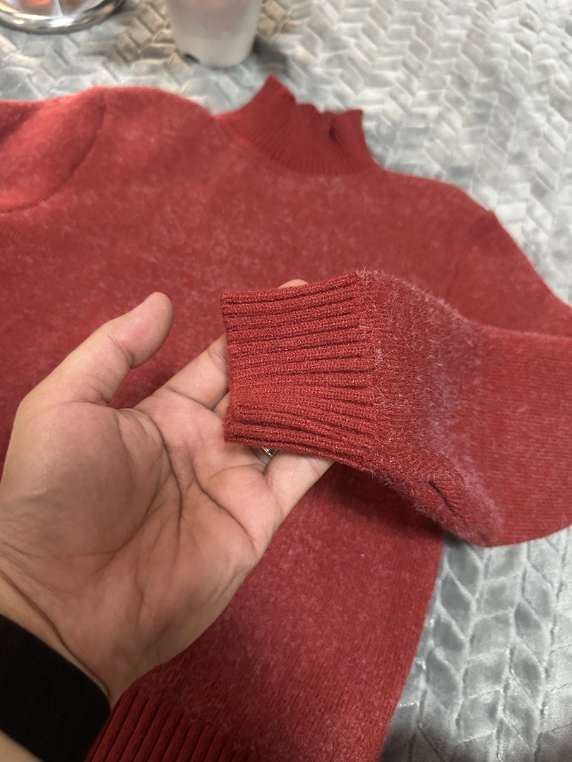 Sweater (Category: Babies & Kids Fashion) located in Caloocan City. Submitted by fabs_preloved01 (Listing ID 1459988936, Image 3). Description: Use only once - size 8y - sweater - running small size.