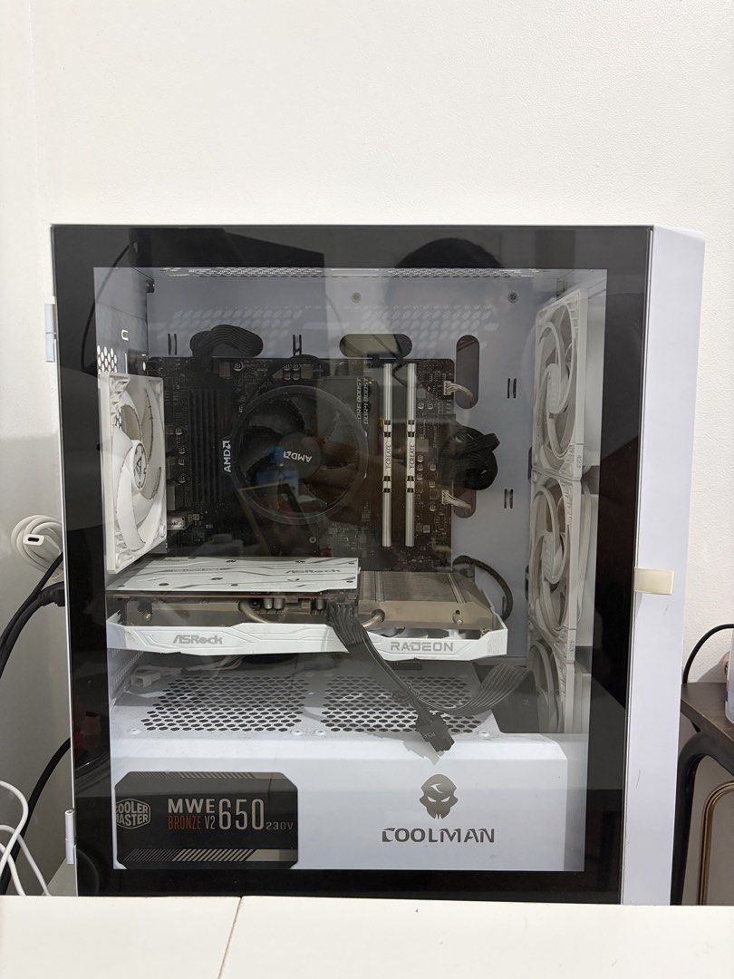 System Unit (Category: Desktops) located in Taguig. Submitted by hanapiee (Listing ID 1460067793, Image 1). Description: System Unit with FREE mechkeeb ₱38,000 slightly nego Mobo: MSI B550m Pro DVH WiFi Procie: Ryzen 5 5600G SSD: Samsung 970 Evo Plus 1TB RAM: Teamgroup T-Create 16gb 8x2 3200mhz GPU: Asrock RX6600 8gb PSU: Coolermaster 650w 80+ bronze Fan: Arctic P12 pwm Case: Coolman Ruby FREE mech keeb: Zifriend TK68 RFS: nagaswitch sa laptop 📍