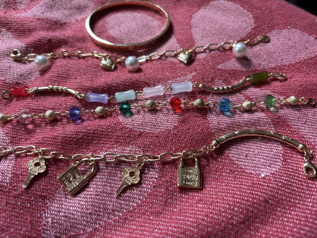Take all 700 only! (Category: Bracelets) located in San Juan City. Submitted by ywkly (Listing ID 1459964999, Image 1). Description: Gold played non tarnish.