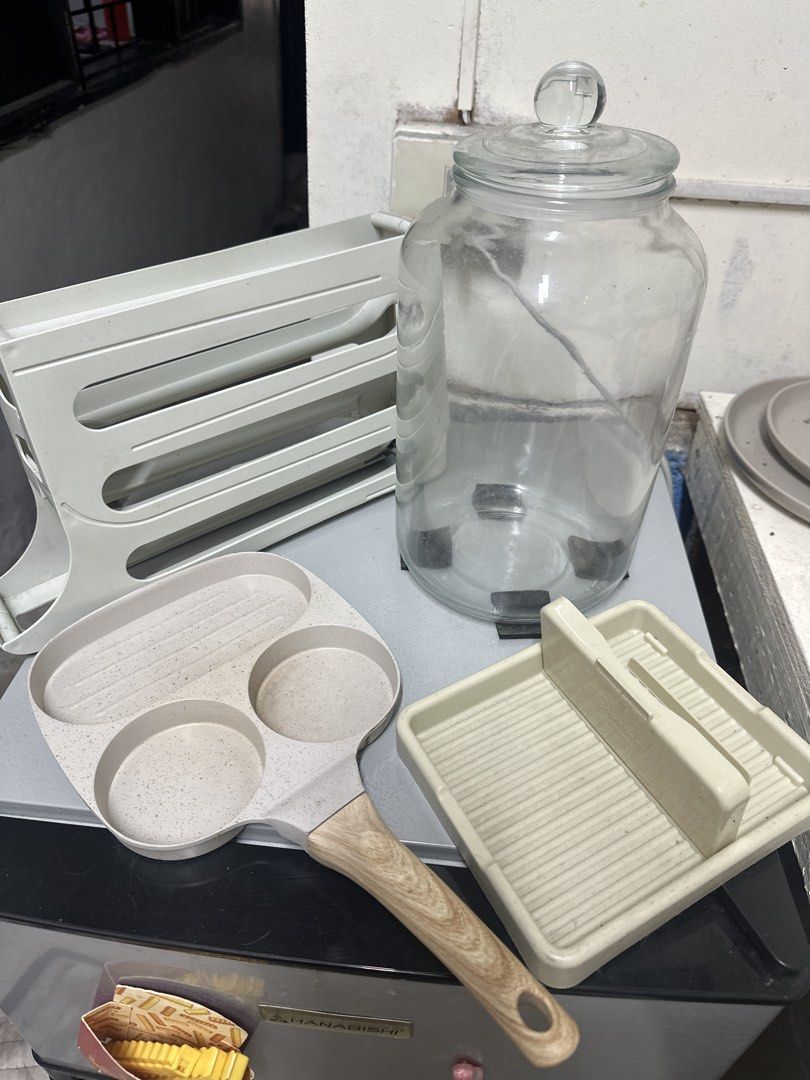 Take all gamit sa bahay (Category: Other Kitchenware & Tableware) located in Manila. Submitted by sharmaineorange (Listing ID 1460031476, Image 1). Description: .