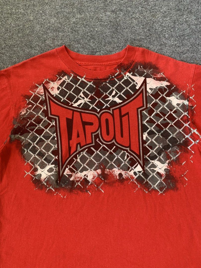 TAPOUT Y2K (Category: Tshirts & Polo Shirts ) located in General Santos City (Dadiangas). Submitted by thrift_n_south (Listing ID 1460049131, Image 2). Description: TAPOUT • Excellent Condition • 9.2/10 Color Rate • Dimes: 20x25 • Issue: Unnoticeable hairline | Needs wash 📍General Santos City, Mindanao, 9500.
