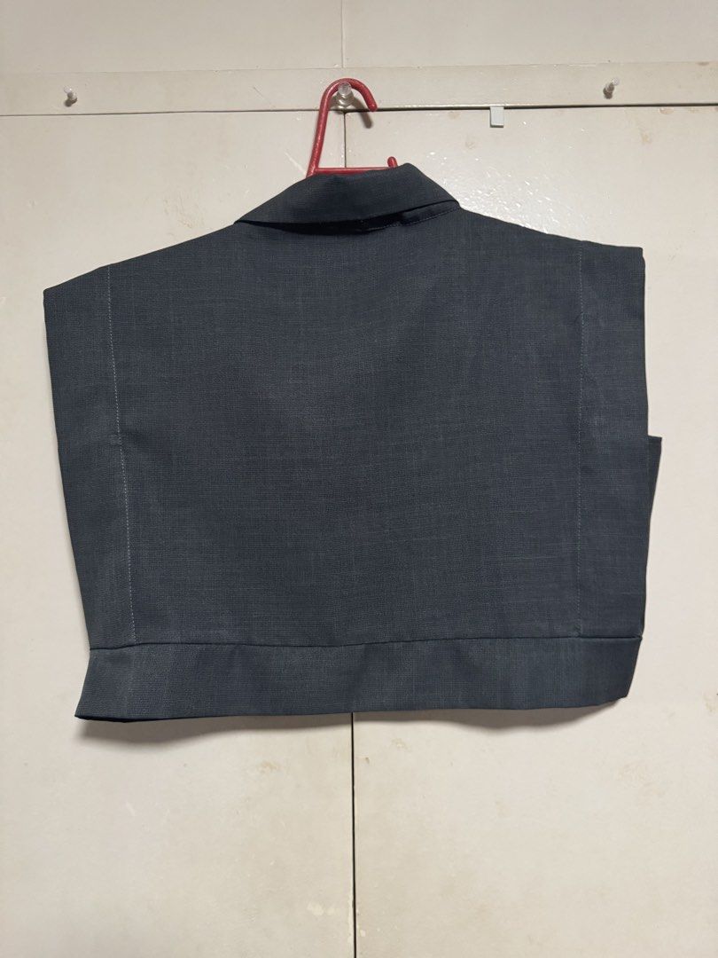 Tayo Studio Semi Crop Office Top (Category: Others Tops) located in Paranaque City. Submitted by mykindofclothing (Listing ID 1460072628, Image 3). Description: Bought at Tayo Acienda. Worn as office top. Will fit S-M. Will comfortably fit 36" bust. L is 16in..