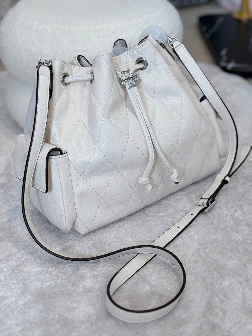 TB Charlie Bucket in Chalk (Category: Cross-body Bags) located in Quezon City. Submitted by bagsboutiqueph (Listing ID 1460057235, Image 1). Description: LAST PRICE POSTED. LIMITED STOCKS! BRANDNEW WITH INCLUSIONS. COLOR MAY SLIGHTLY VARY IN ACTUAL DUE TO LIGHTING AND CAMERA SETTING. OTHER PHOTOS WILL BE SEND DURING PURCHASE AND FOR SURE BUYERS ONLY. WHEN IN DOUBT, DO NOT ORDER. THANK YOU..