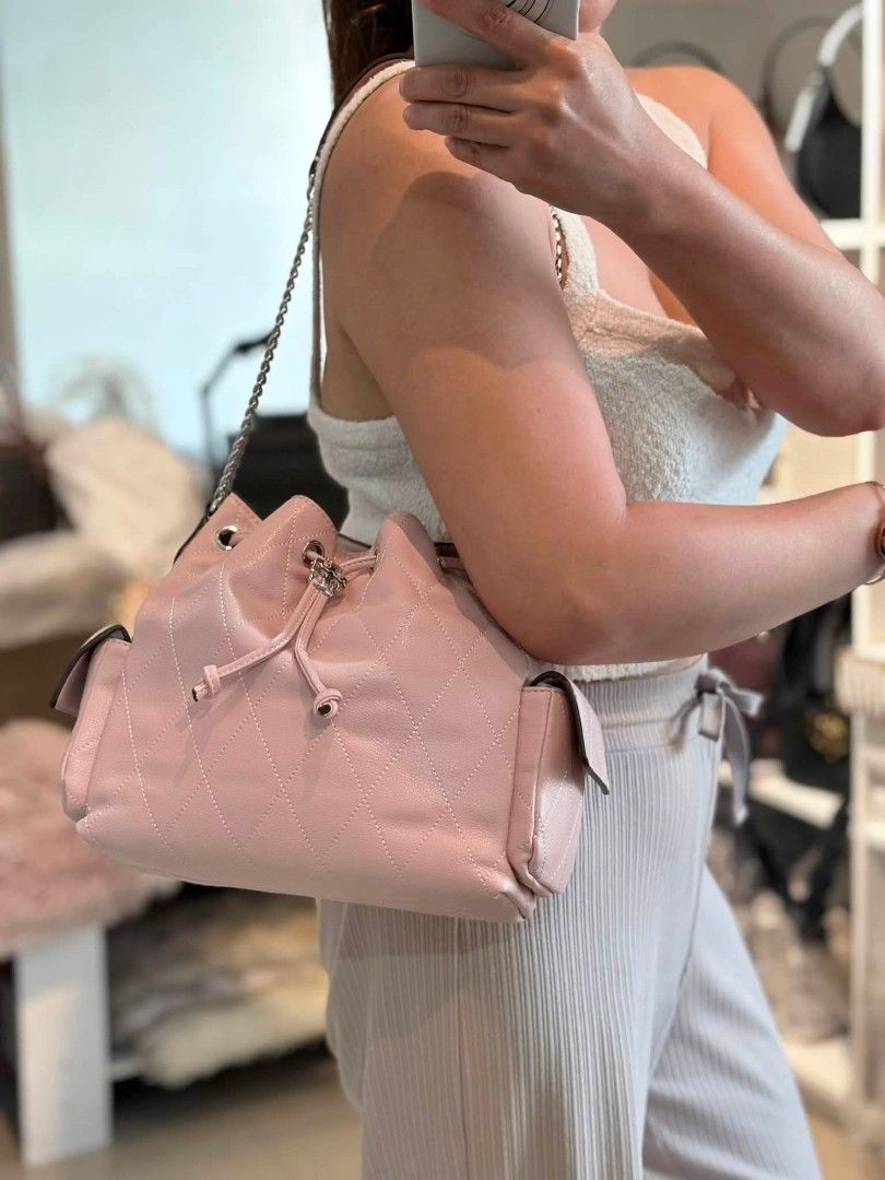 TB Charlie Bucket in Pink (Category: Cross-body Bags) located in Quezon City. Submitted by bagsboutiqueph (Listing ID 1460058287, Image 3). Description: LAST PRICE POSTED. LIMITED STOCKS! BRANDNEW WITH INCLUSIONS. COLOR MAY SLIGHTLY VARY IN ACTUAL DUE TO LIGHTING AND CAMERA SETTING. OTHER PHOTOS WILL BE SEND DURING PURCHASE AND FOR SURE BUYERS ONLY. WHEN IN DOUBT, DO NOT ORDER. THANK YOU..