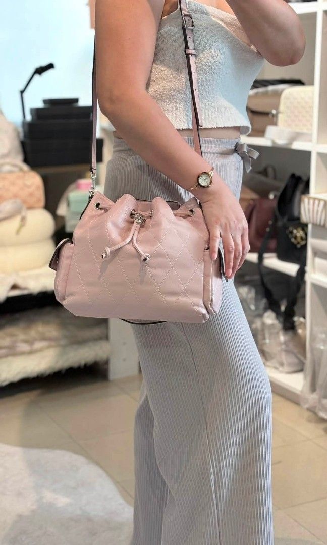 TB Charlie Bucket in Pink (Category: Cross-body Bags) located in Quezon City. Submitted by bagsboutiqueph (Listing ID 1460058287, Image 2). Description: LAST PRICE POSTED. LIMITED STOCKS! BRANDNEW WITH INCLUSIONS. COLOR MAY SLIGHTLY VARY IN ACTUAL DUE TO LIGHTING AND CAMERA SETTING. OTHER PHOTOS WILL BE SEND DURING PURCHASE AND FOR SURE BUYERS ONLY. WHEN IN DOUBT, DO NOT ORDER. THANK YOU..