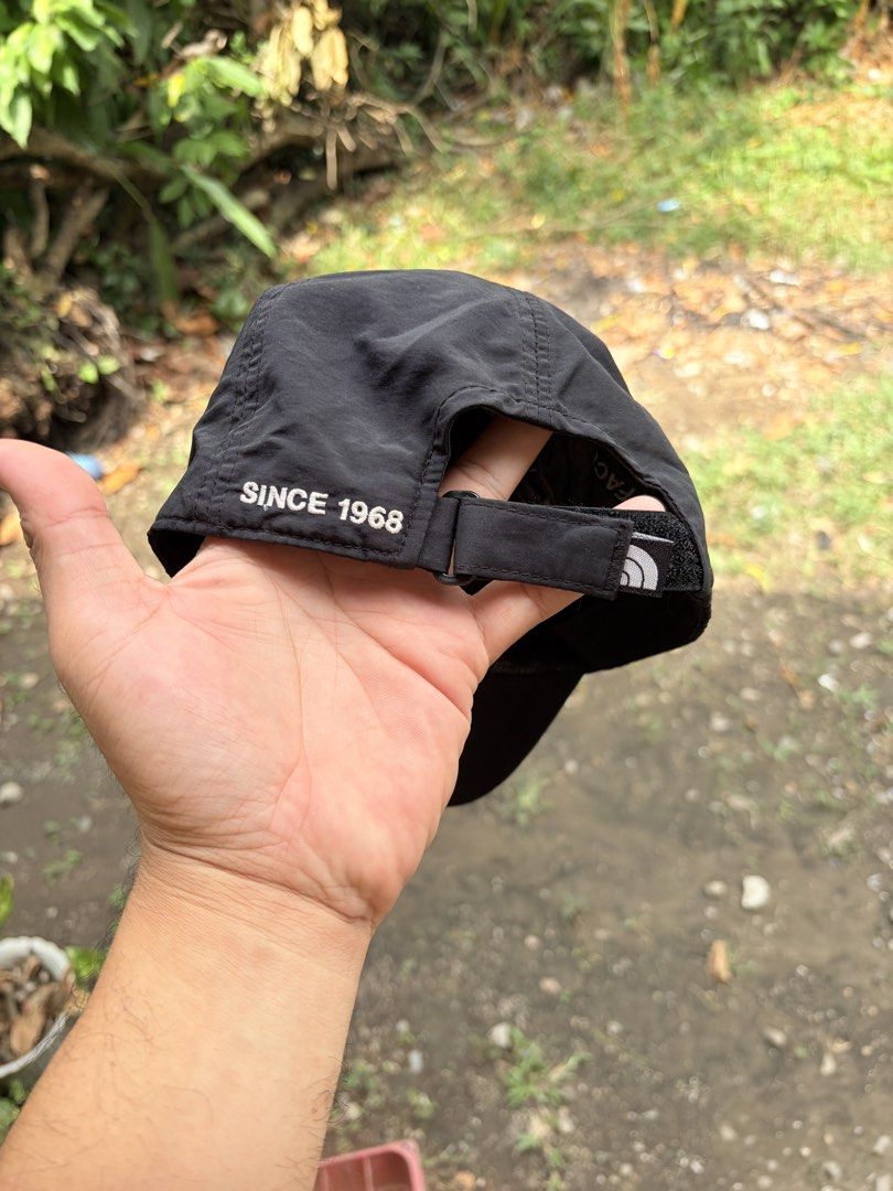 The North Face Nylon Cap (Category: Caps & Hats) located in Abuyog. Submitted by garments.sl (Listing ID 1459957989, Image 2). Description: TNF Nylon Cap Authentic no fade.