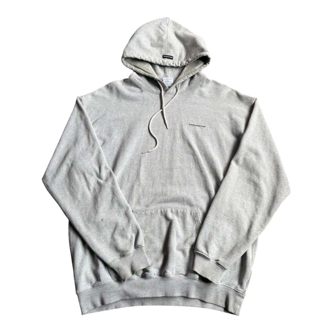 thisisneverthat Grey Cotton Hoodie Size L (Category: Hoodies) located in Manila. Submitted by deelerr (Listing ID 1460002016, Image 1). Description: -need wash (no issues) - Brand: thisisneverthat - Color: Grey - Size: L - Design: Small logo on front, large graphic on back - Material: 100% Cotton - Feature: Pre-shrunk - Ideal for: Everyday wear.