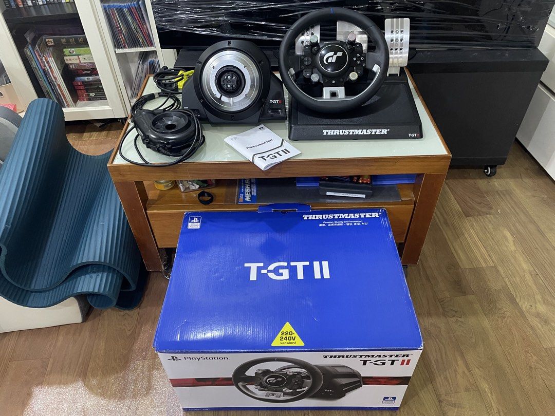 Thrustmaster TGT II （分類：遊戲週邊商品）位於 Hong Kong。 由 alai97795977 提交（商品編號 1459963878，圖片 2）。簡介： GTG II。 PC，PS5,PS4 合用 全機 90 ％ New 三踏板 100 % New 功能 100 ％ 所有配件齊全 原包裝箱 。