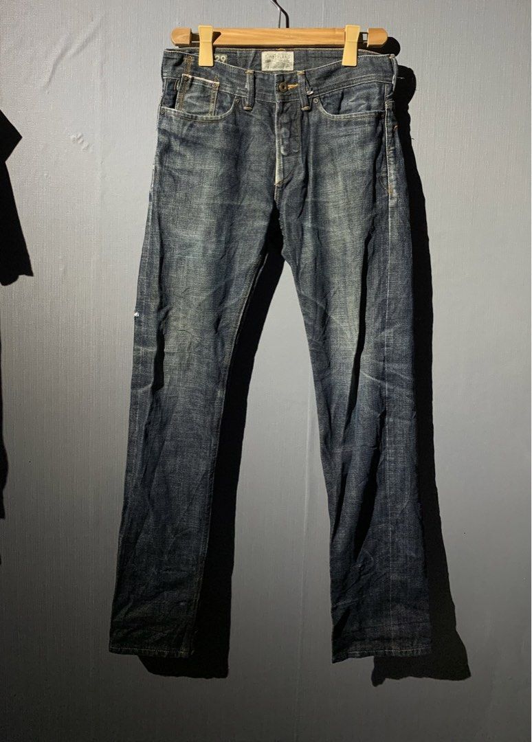 Timberland Selvedge raw denim (Category: Activewear) located in Bacolod City. Submitted by garagehunterbuyandsale (Listing ID 1460054633, Image 1). Description: Timberland raw denim selvedge Timberland Thompson Lake Selvedge jeans, known for their classic workwear design and high-quality construction size 30 actual measurement waistline and 41 Length.