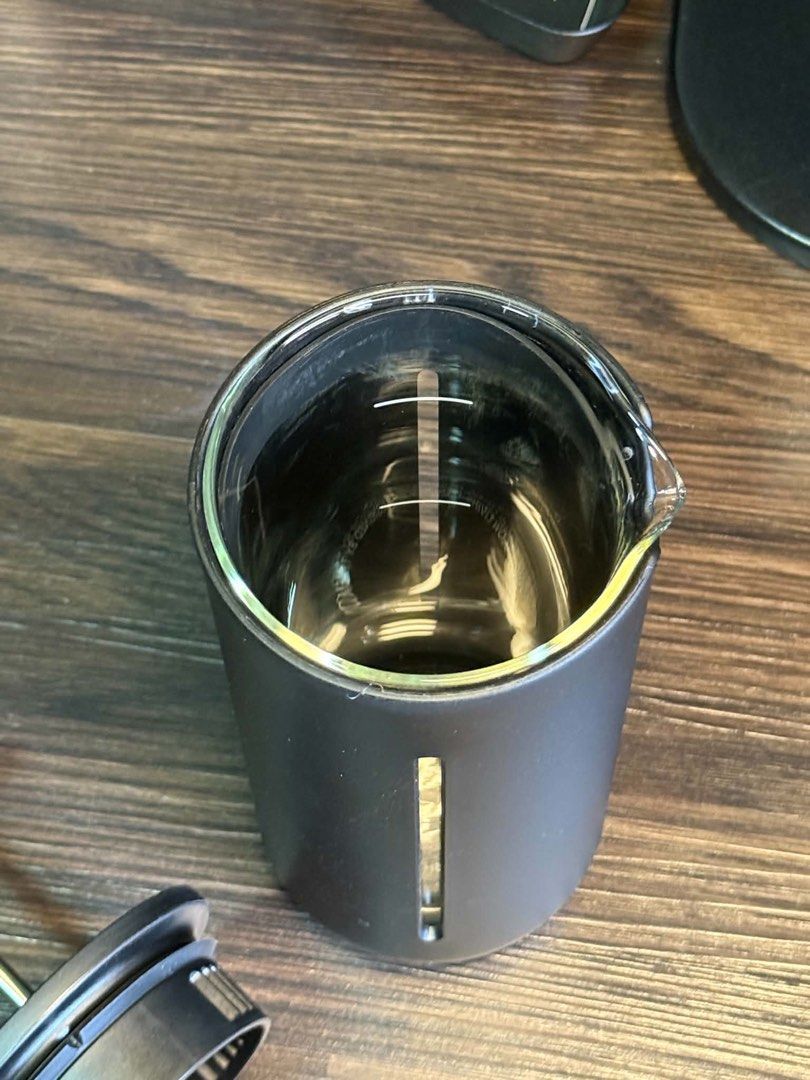 TIMEMORE Small U French Press Black (Category: Coffee Machines & Makers) located in Mandaluyong City. Submitted by fierceshark.44ce3c (Listing ID 1460060164, Image 2). Description: ☕ FOR SALE: TIMEMORE Small U French Press – Black 💰 PRICE: ₱900 ONLY PER ITEM 📦 STOCK: 5 PCS AVAILABLE Upgrade your coffee setup with the TIMEMORE Small U French Press in Black! Perfect for home coffee lovers, office use, or anyone who enjoys a smooth, freshly brewed