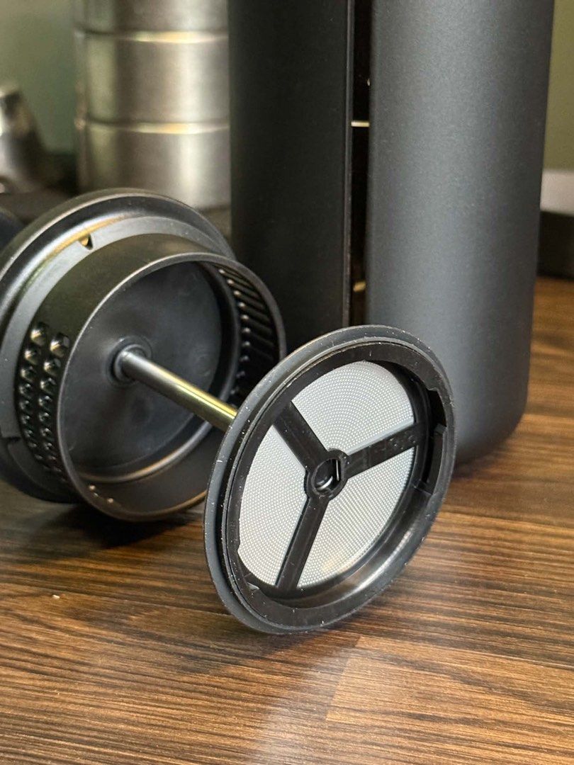 TIMEMORE Small U French Press Black (Category: Coffee Machines & Makers) located in Mandaluyong City. Submitted by fierceshark.44ce3c (Listing ID 1460060164, Image 3). Description: ☕ FOR SALE: TIMEMORE Small U French Press – Black 💰 PRICE: ₱900 ONLY PER ITEM 📦 STOCK: 5 PCS AVAILABLE Upgrade your coffee setup with the TIMEMORE Small U French Press in Black! Perfect for home coffee lovers, office use, or anyone who enjoys a smooth, freshly brewed