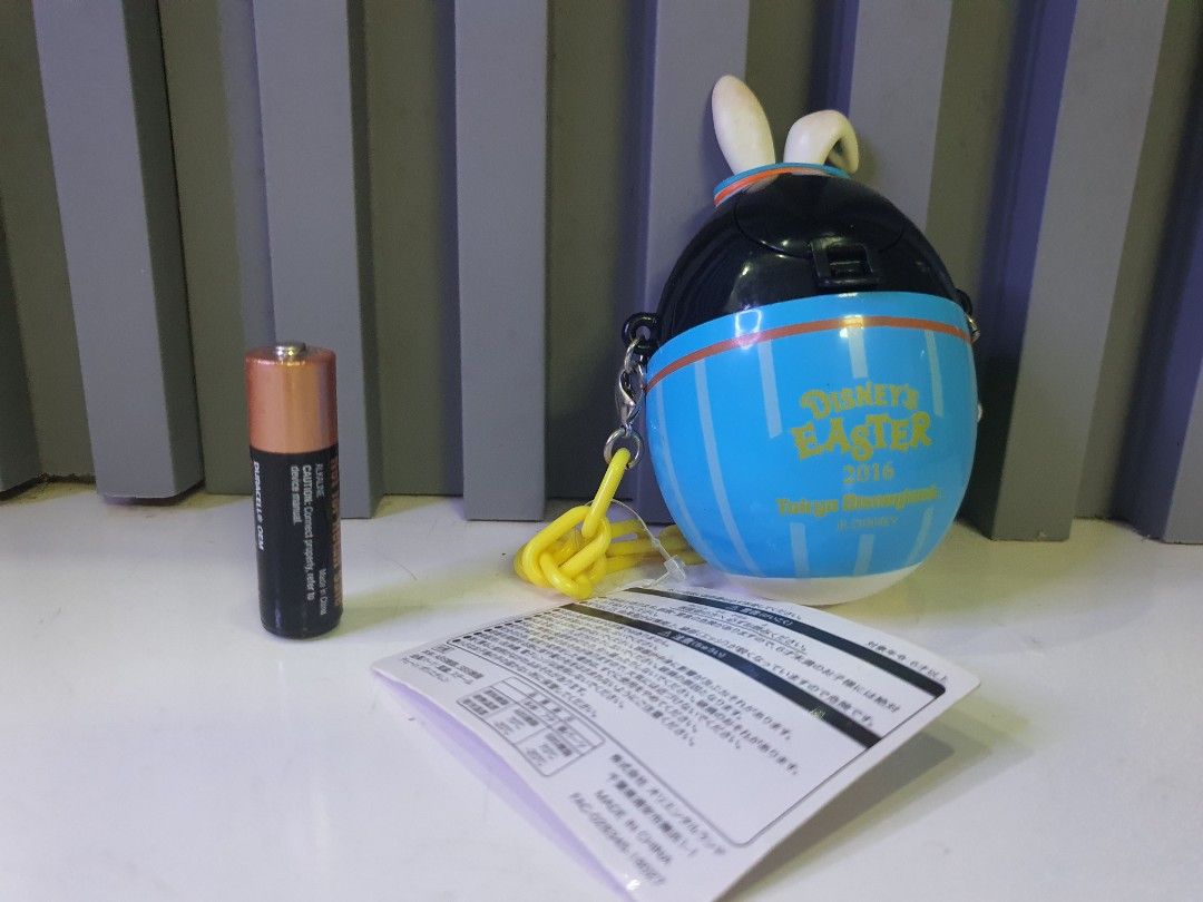 Tokyo Disneland Mickey Mouse Easter Egg Mini Snack Case (Category: Character Goods) located in Tarlac. Submitted by ziv_surplus (Listing ID 1459961193, Image 2). Description: .