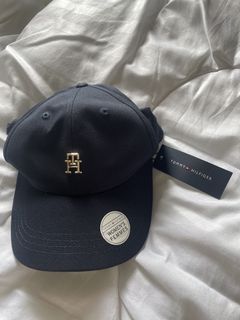 (Category: ) located in . Submitted by closetbymint (Listing ID 1459921457, Image 1). Description: .
