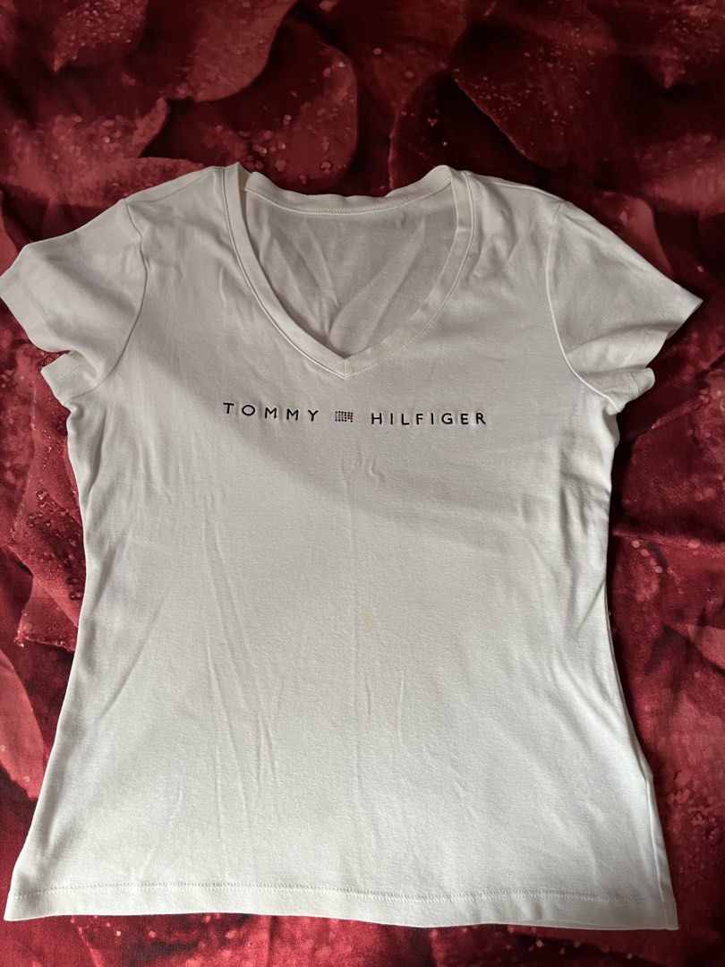 Tommy Hilfiger Shirt (Category: Shirts) located in Santa Rosa. Submitted by ninaparis (Listing ID 1460038704, Image 3). Description: Original Th women’s shirt preloved in good condition my personal used. Bundle for 700 9/10 condition large-xl frame.