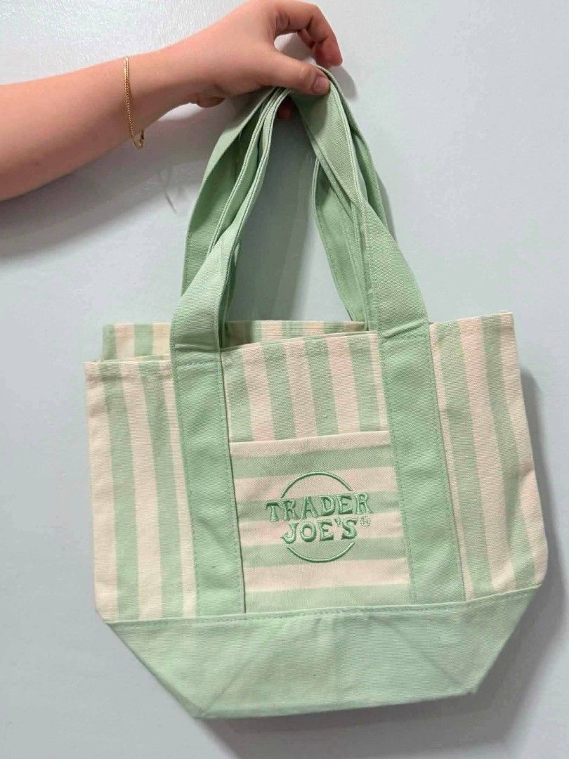 TRADER JOE'S BAG (Category: Shoulder Bags) located in Manila. Submitted by mscarmi08 (Listing ID 1459911187, Image 3). Description: ✅ Imported from USA/Canada ✅ Guaranteed OG💯 ✅ 𝙄𝙛 𝙞𝙣 𝙙𝙤𝙪𝙗𝙩 𝘿𝙊𝙉𝙏 𝘽𝙐𝙔! ✅ Prices are subject to change without prior notice ❌ NO RUSH SHIPPING SHIPPING VIA J&T or Flash ◾MODE OF PAYMENT : (CARMI R.) MAYA, GCASH , PNB, BPI.