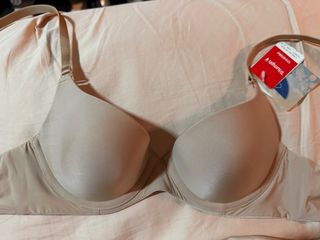 (Category: ) located in . Submitted by janehu (Listing ID 1460051776, Image 1). Description: .