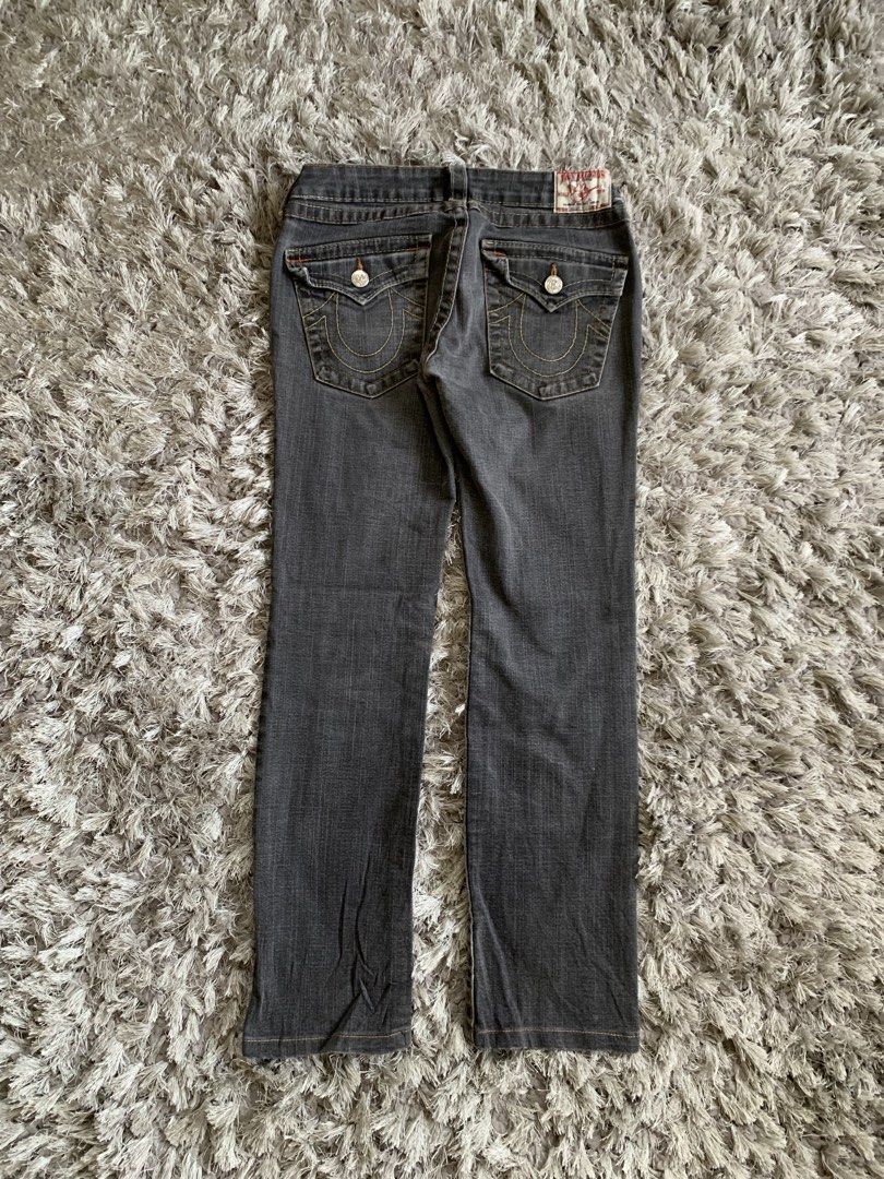 True Religion Billy (Category: Jeans) located in Cagayan de Oro. Submitted by densho69 (Listing ID 1459949072, Image 2). Description: Waist: 28 (30 on tag) Length: 38 Condition: 9/10 Color rate: 9/10 Issue: need wash, minor heel bites.