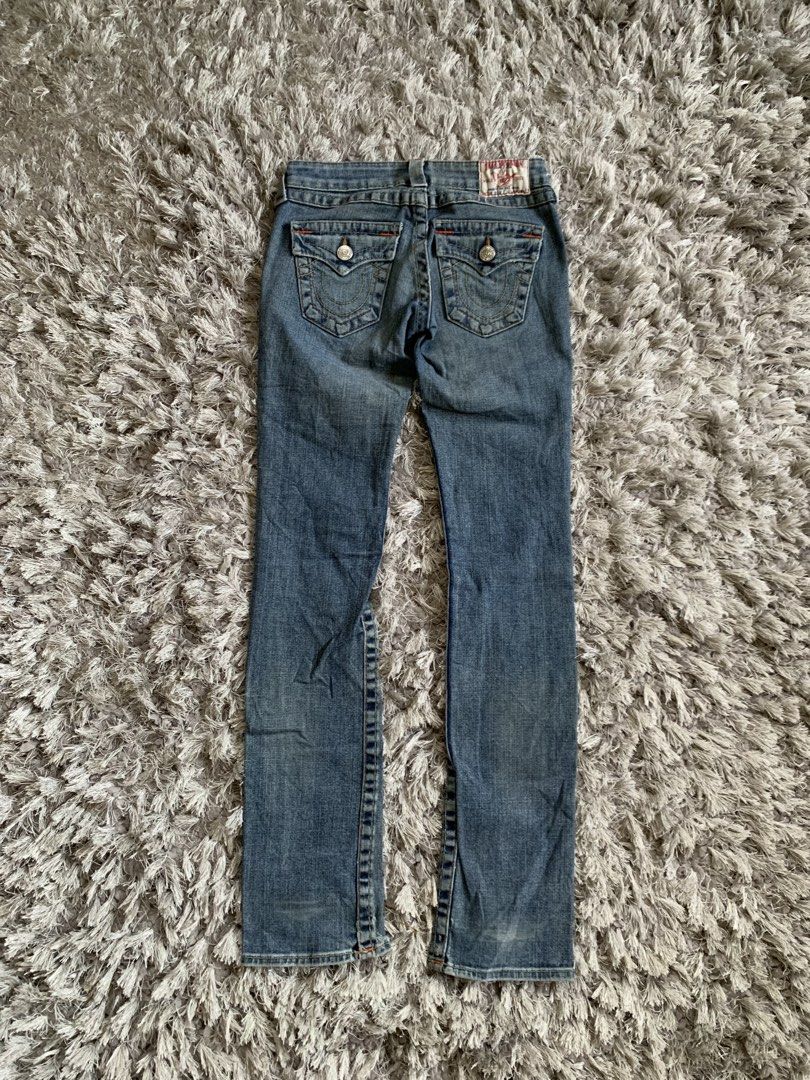 True Religion Billy (Category: Jeans) located in Cagayan de Oro. Submitted by densho69 (Listing ID 1459949507, Image 2). Description: Waist: 25-26 Length: 39 Condition: 8.5/10 Color rate: 8.5/10 Issue: need wash, minor heel bites.
