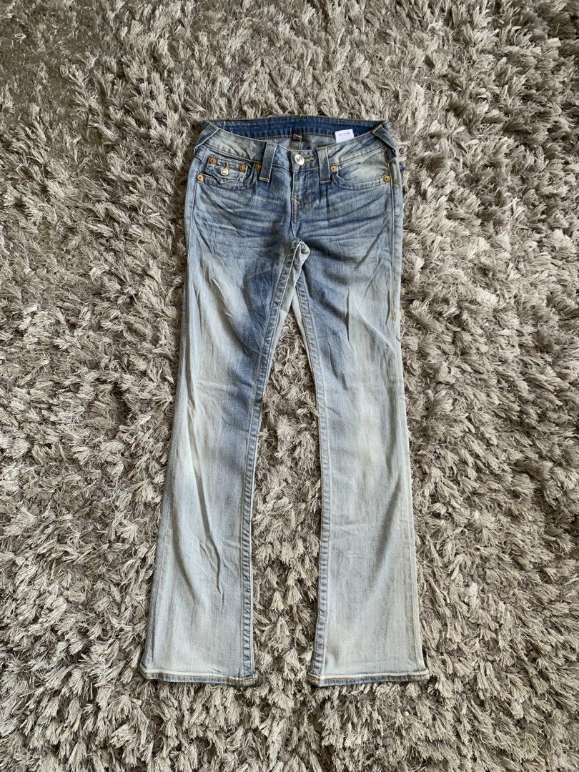 True Religion Boot Cut Jeans (Category: Jeans) located in Cagayan de Oro. Submitted by densho69 (Listing ID 1459947530, Image 1). Description: Waist: 25-26 Length: 39 Condition: 8.5/10 Color rate: 8.5/10 Issue: need wash, minor heel bites, altered length..
