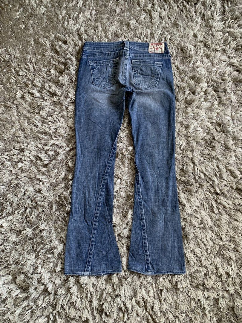True Religion Flared Jeans (Category: Jeans) located in Cagayan de Oro. Submitted by densho69 (Listing ID 1459946792, Image 2). Description: Waist: 27-28 Length: 38 Condition: 9/10 Color rate: 9/10 Issue: need wash, minor heel bites.