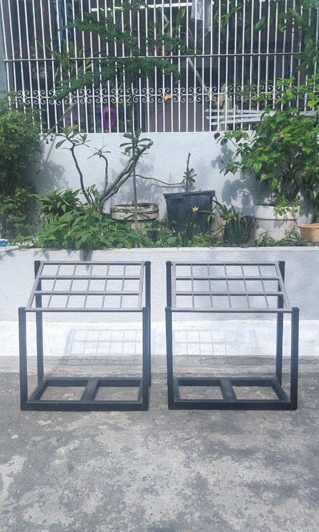 Umbrella stand (Category: Outdoor Furniture) located in Manila. Submitted by tonyhawk0592 (Listing ID 1460037498, Image 1). Description: 1999 each.