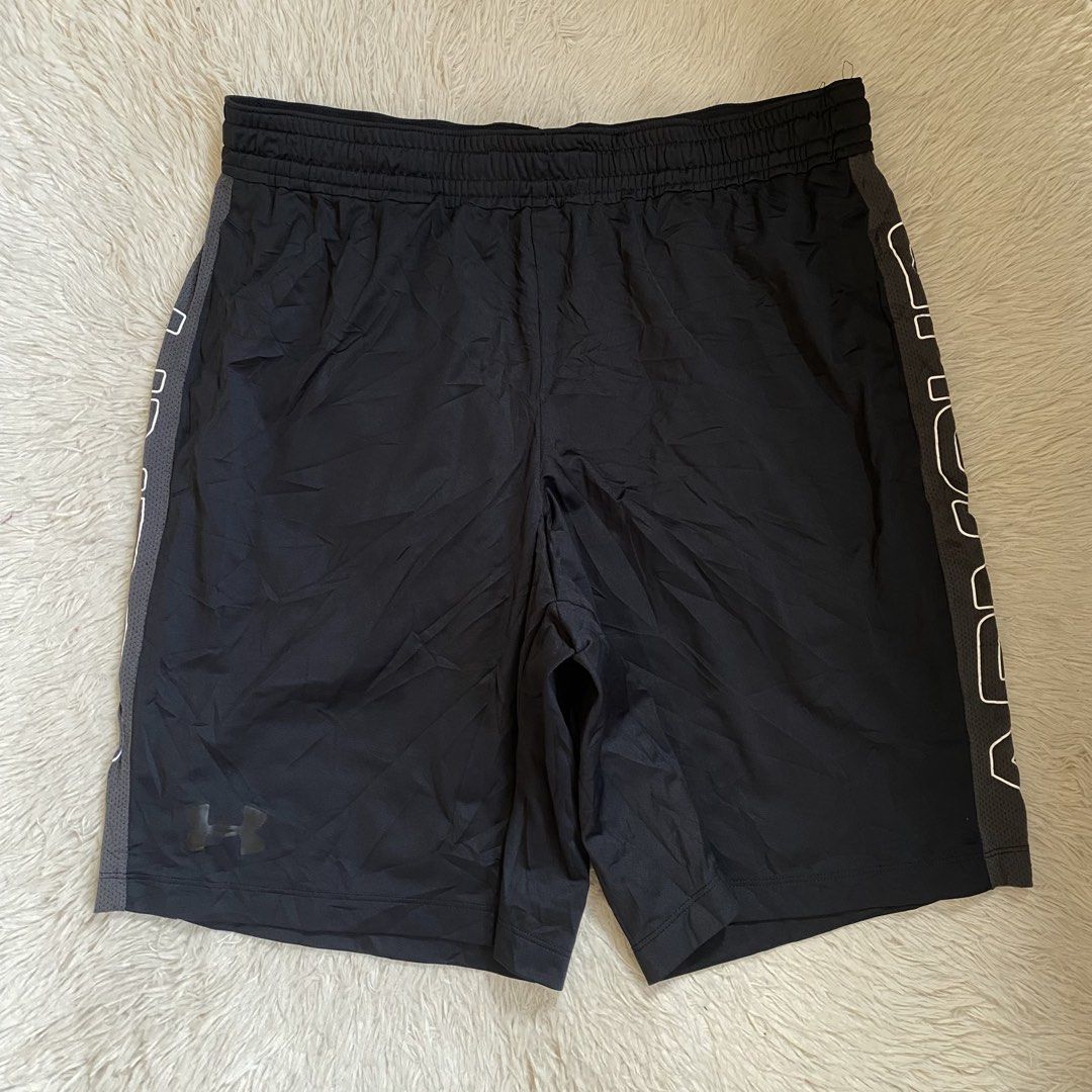 Under Armour Athletic Short (Category: Shorts) located in Cebu City. Submitted by stevenkylegil (Listing ID 1459989723, Image 2). Description: Under Armour Athletic Short Dimension: 30-32 waist / 19 length Color rate: 10/10 Excellent condition - No issue Message me📩.