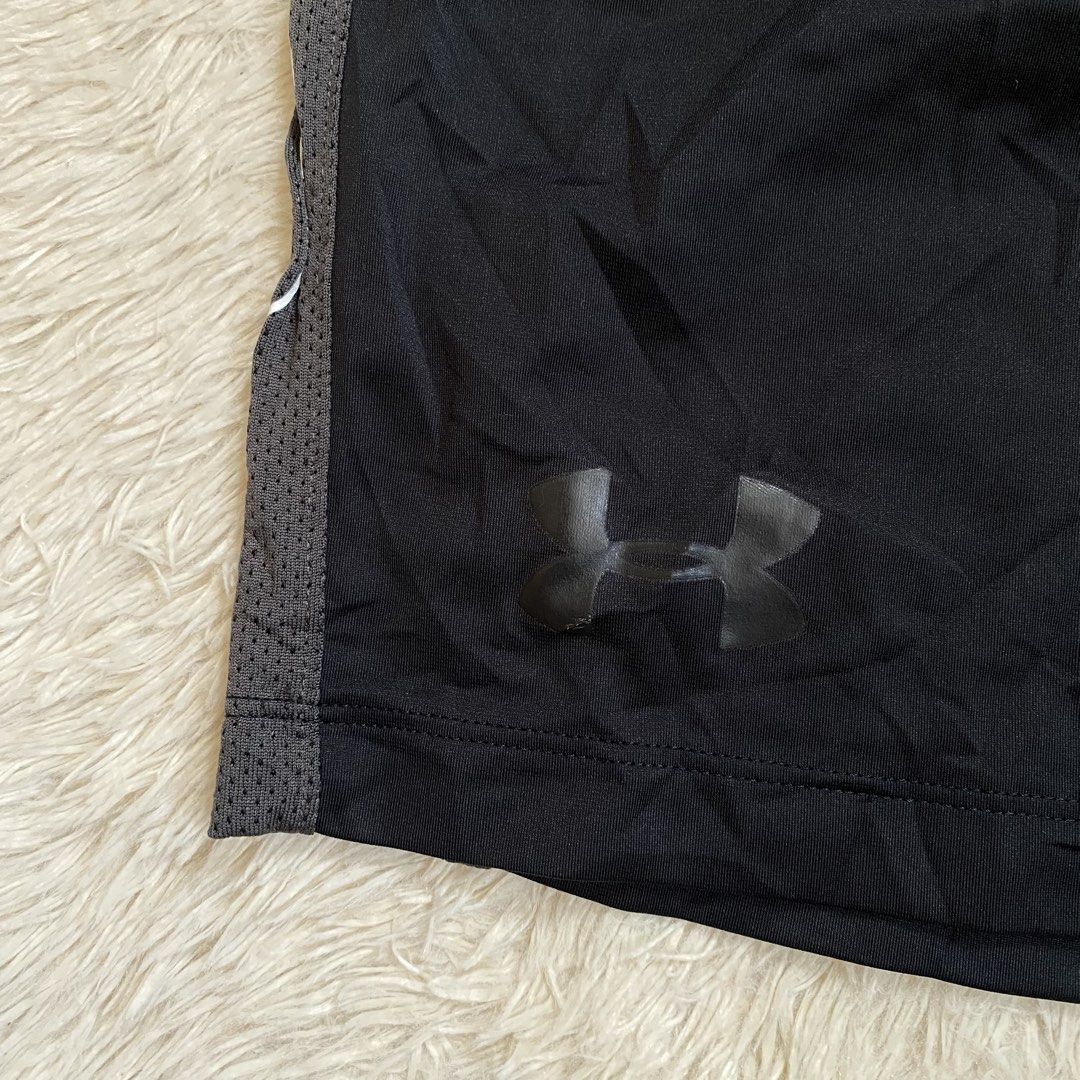 Under Armour Athletic Short (Category: Shorts) located in Cebu City. Submitted by stevenkylegil (Listing ID 1459989723, Image 3). Description: Under Armour Athletic Short Dimension: 30-32 waist / 19 length Color rate: 10/10 Excellent condition - No issue Message me📩.