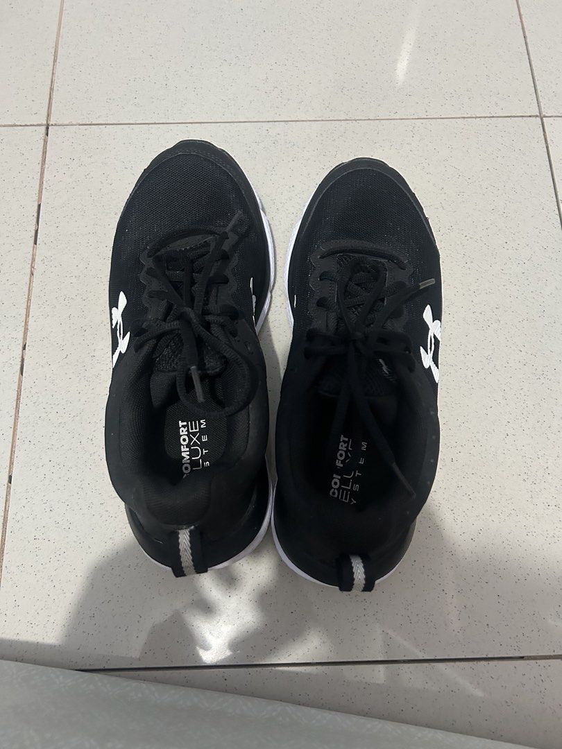 Under Armour Charged Assert (Category: Sneakers) located in Iloilo. Submitted by stebsells (Listing ID 1460062779, Image 2). Description: - Brand: Under Armour - Model: Charged Assert - Size: 9.5 US Men's - Color: Black - Perfect for everyday wear and workouts.