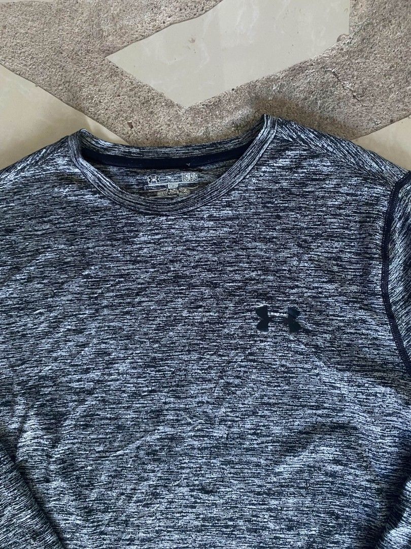 Under armour heat gear longs sleeve (Category: Coats, Jackets and Outerwear) located in Borongan. Submitted by thrift-real2.0 (Listing ID 1459913528, Image 2). Description: under armour heat gear longs sleeve good as new 22x28 color rate:9.8/10 no issue 499 plus sf.