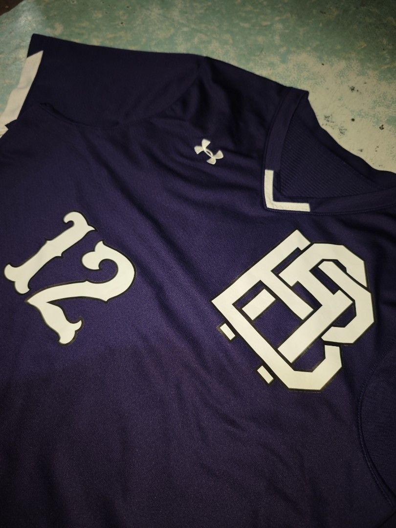 Under Armour Purple Jersey "12" - Large (Category: Activewear) located in Calauag. Submitted by erv_1n (Listing ID 1459965031, Image 2). Description: No issue 10/10 color rate Condition excellent.