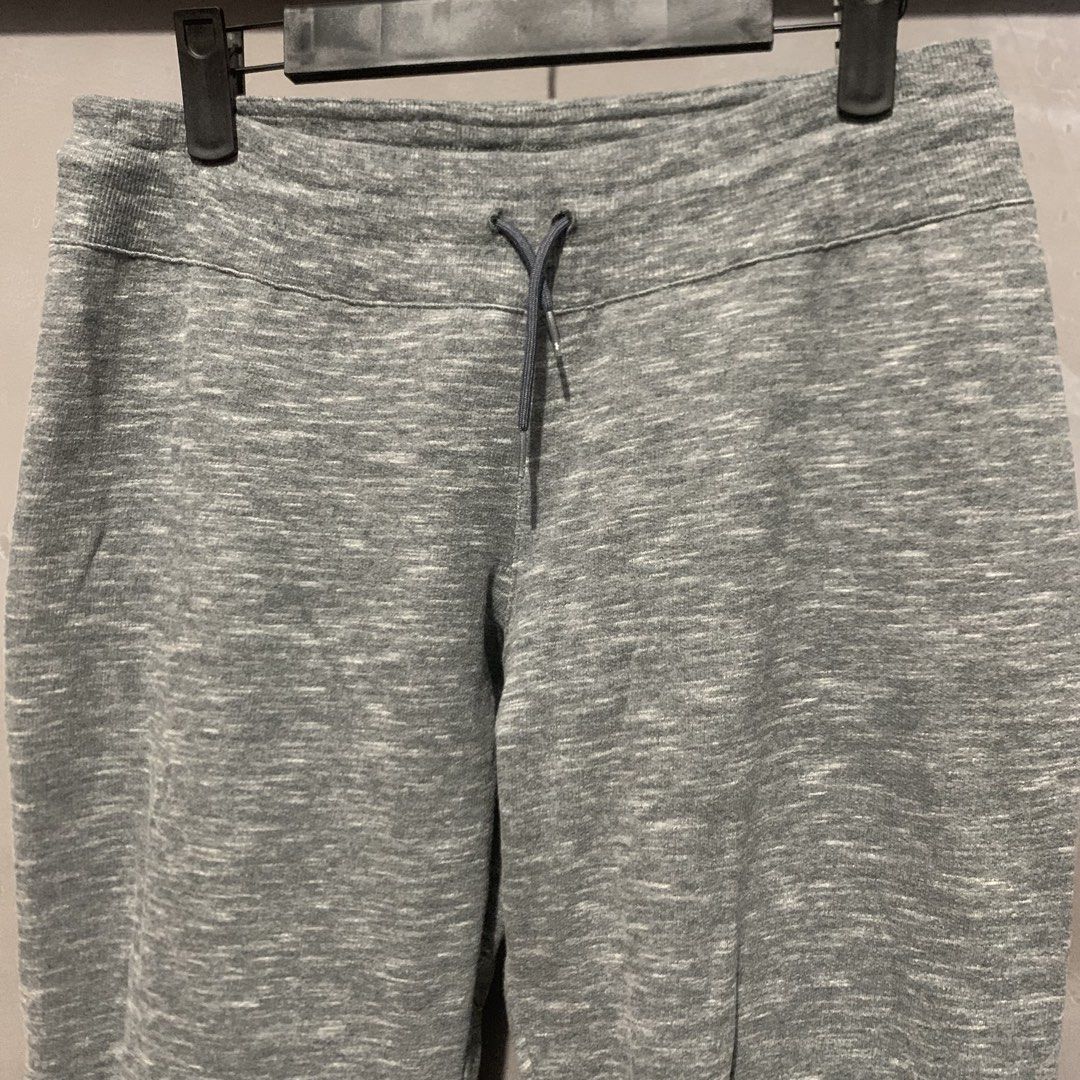 Under Armour Xtorm Pants (Category: Activewear) located in Calauan. Submitted by randomthrift.womens (Listing ID 1459989449, Image 2). Description: No flaws.