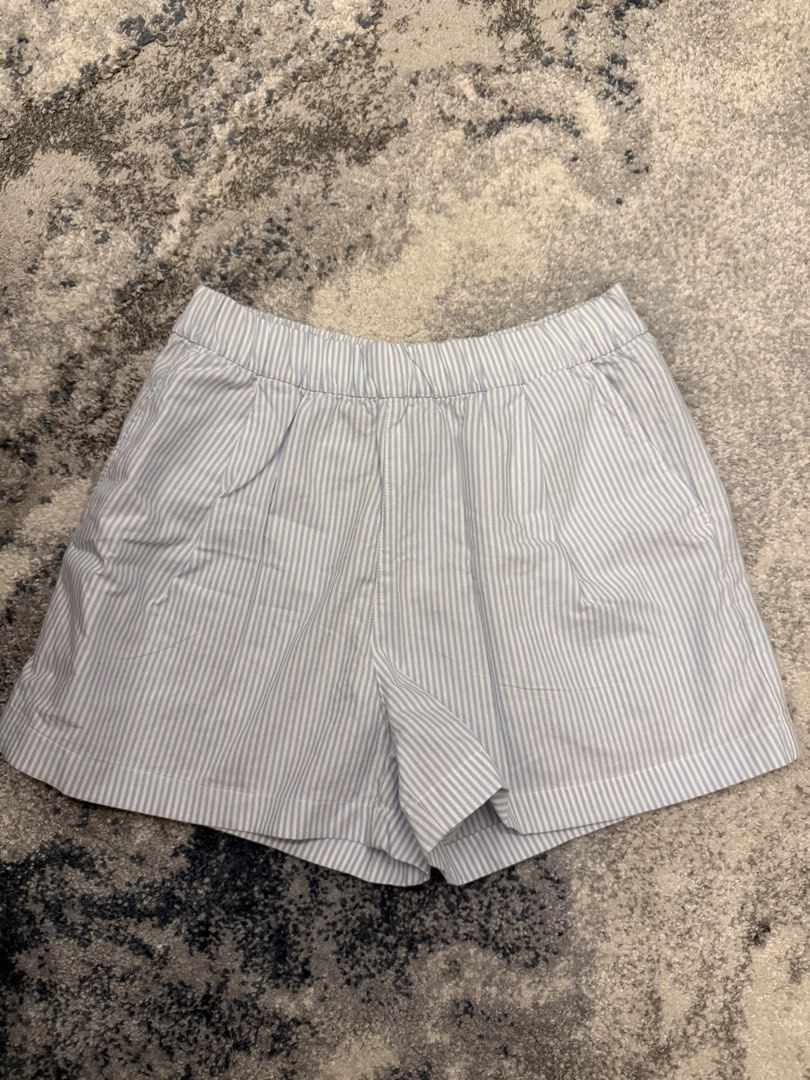 Uniqlo Blue & White Stripes Shorts (Category: Shorts) located in Manila. Submitted by ell4scloset (Listing ID 1460084209, Image 1). Description: - Bnew no tag, just tried on - Super soft and breathable perfect for everyday ! Very clean girl Rfs: decluttering .