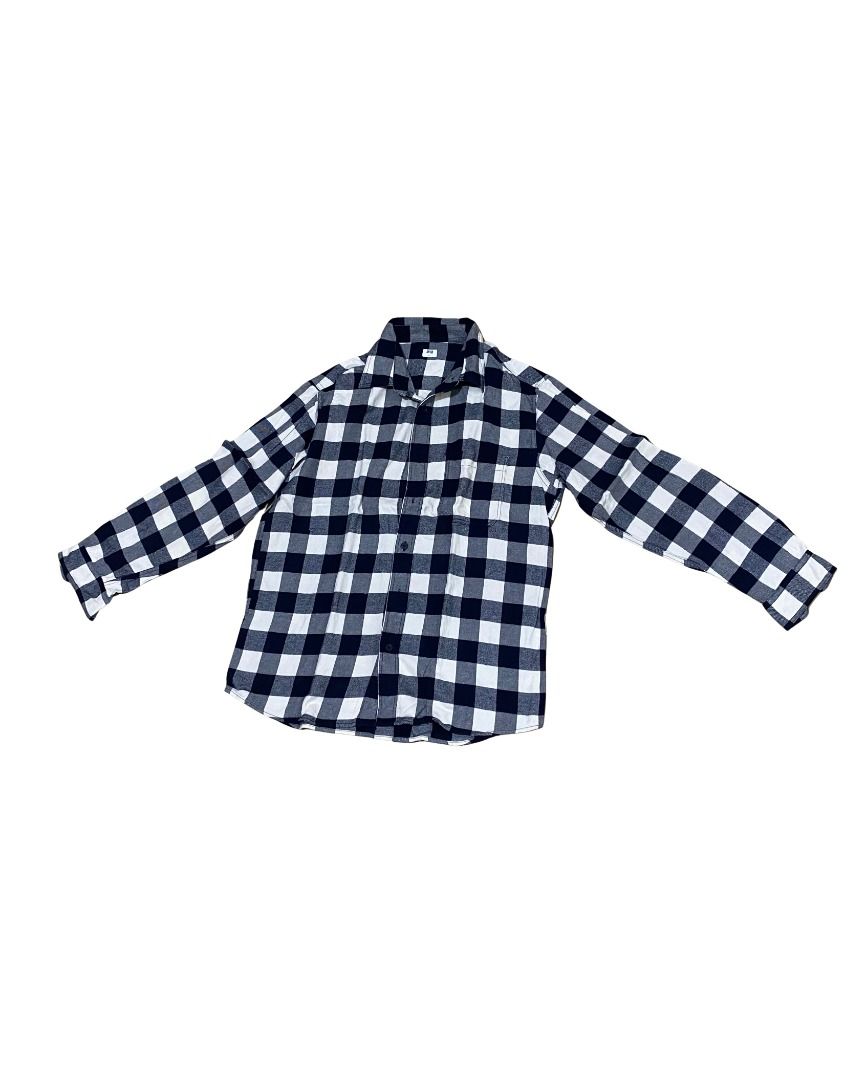 Uniqlo Checkered Flannel (Category: Formal Shirts) located in Davao. Submitted by valskies (Listing ID 1460085141, Image 1). Description: .