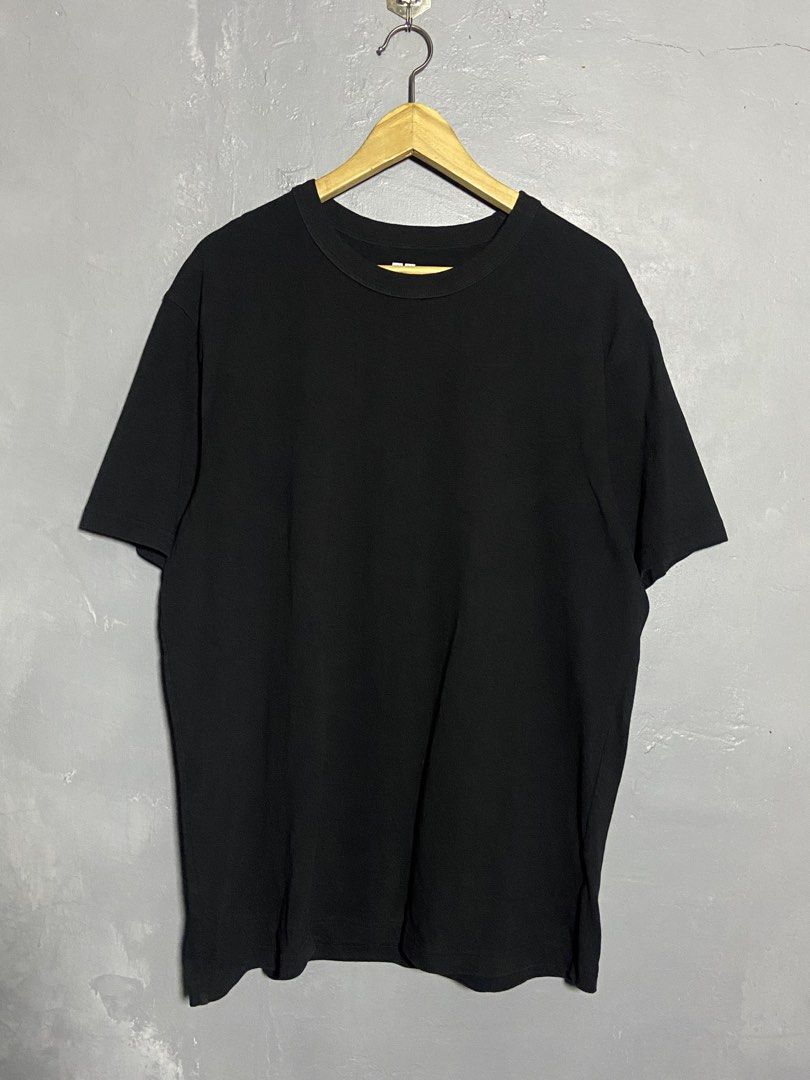 Uniqlo Crew Neck Tee (Category: Activewear) located in Cabuyao City. Submitted by chukz_x (Listing ID 1459952765, Image 2). Description: Uniqlo Crew Neck Tee Size : XL Dimes : 24W 29L Condition : like new Issue : none Price : 400 📍READY TO WEAR 📍Cabuyao Laguna .